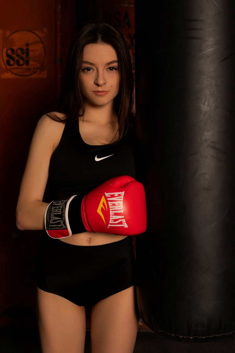 Нина, 30